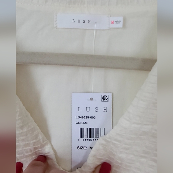 Lush Cream Textured Dress with Collar - Picture 2 of 5